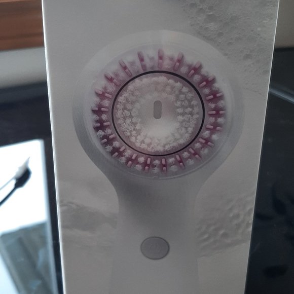 COPY - BRAND NEW Clarisonic Mia Prima in FACTORY SEALED BOX - Picture 4 of 8